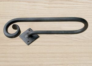Curl Tie Back (Right Hand)