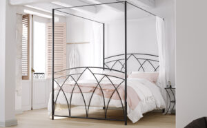 Chalice Four Poster