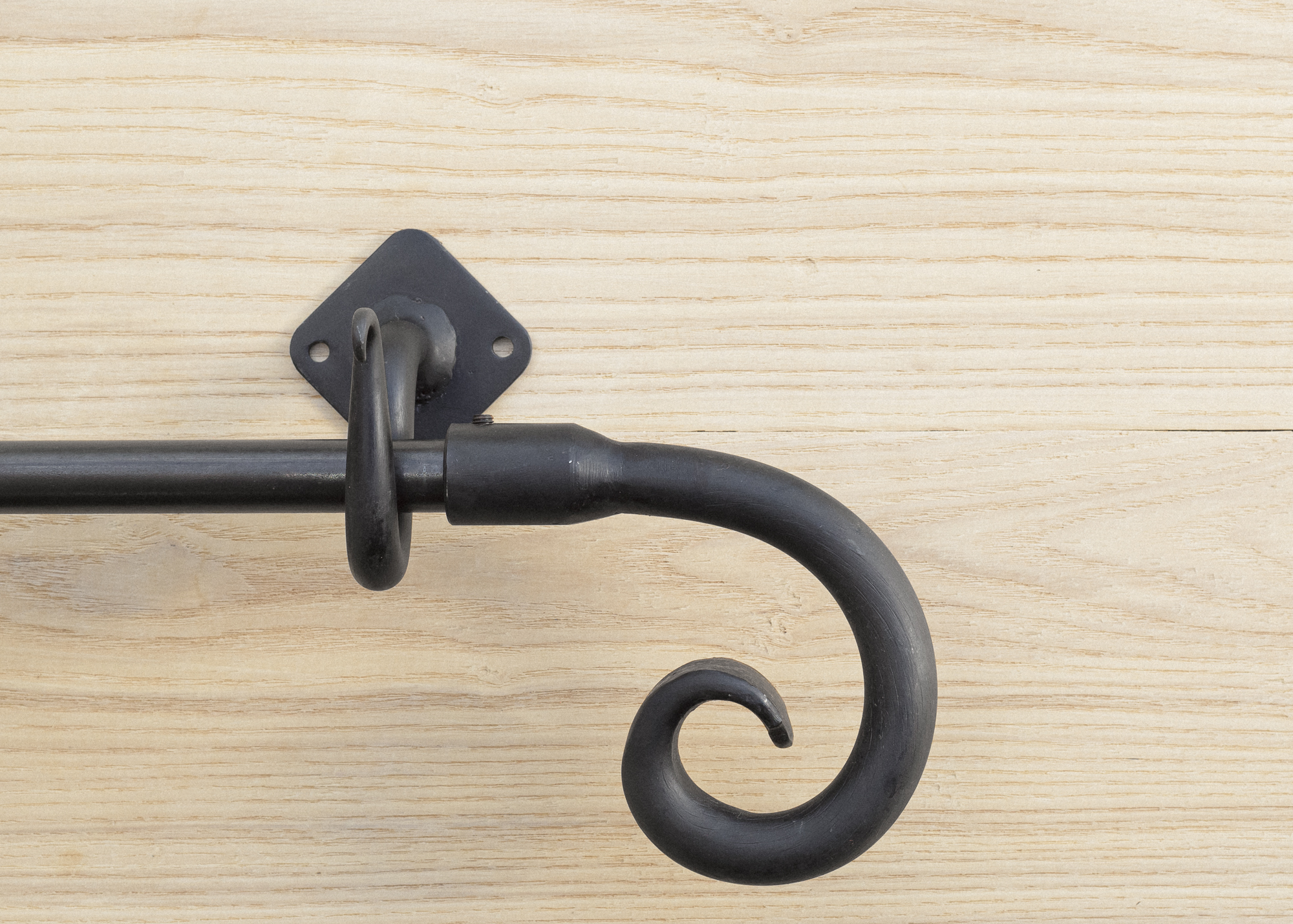 16mm Curl Finial