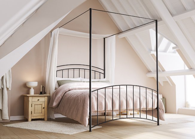 Cirrus Four Poster