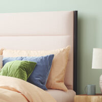 kleoi-upholstered-bed-high_kng_roomset-detail